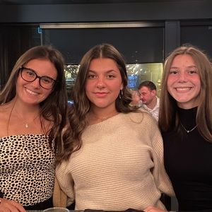 Meet your Posher, Felicity